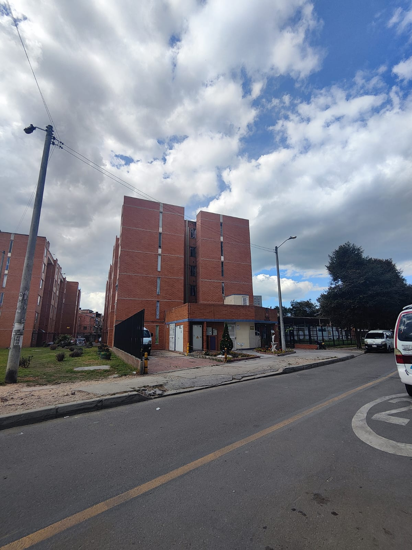Apartamento en Venta en el Conjunto Florida de Engativá 2