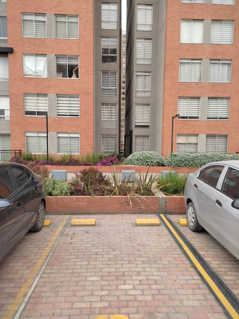 Apartamento en Venta en el Conjunto Castilla La Nueva 1