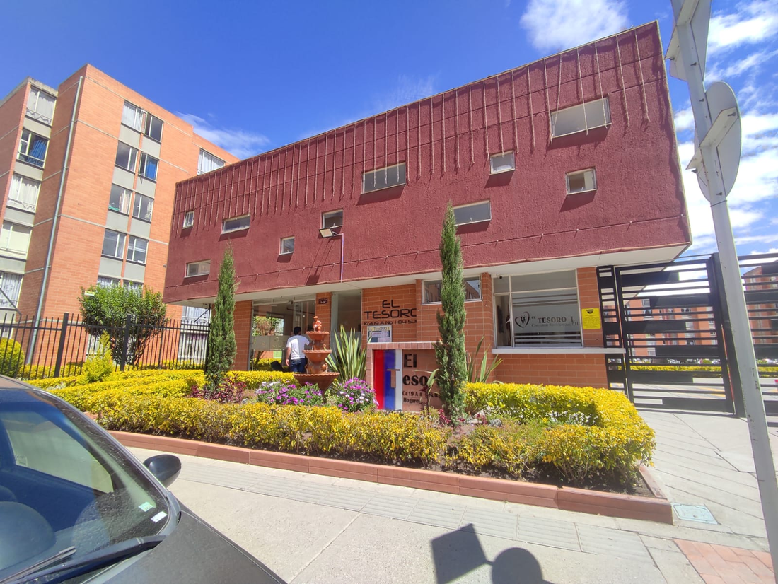 Apartamento en Venta en el Conjunto Tesoro 1