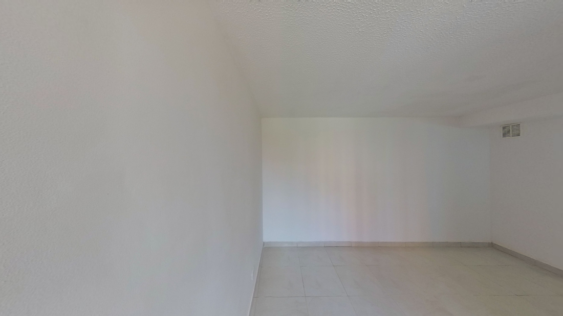 Apartamento en Venta en el Conjunto El Tesoro 2