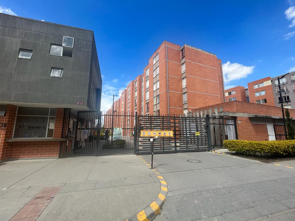 Apartamento en Venta en el Conjunto El Tesoro 2