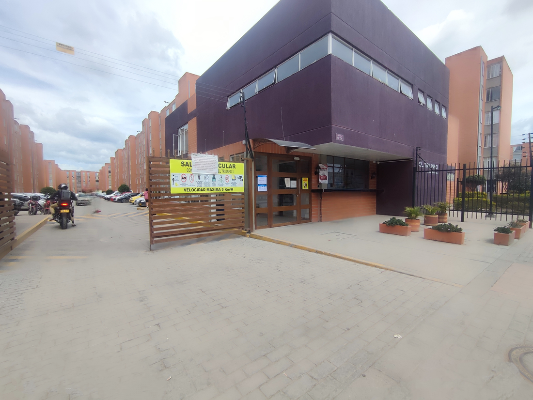 Apartamento en Venta en el Conjunto El Triunfo 1