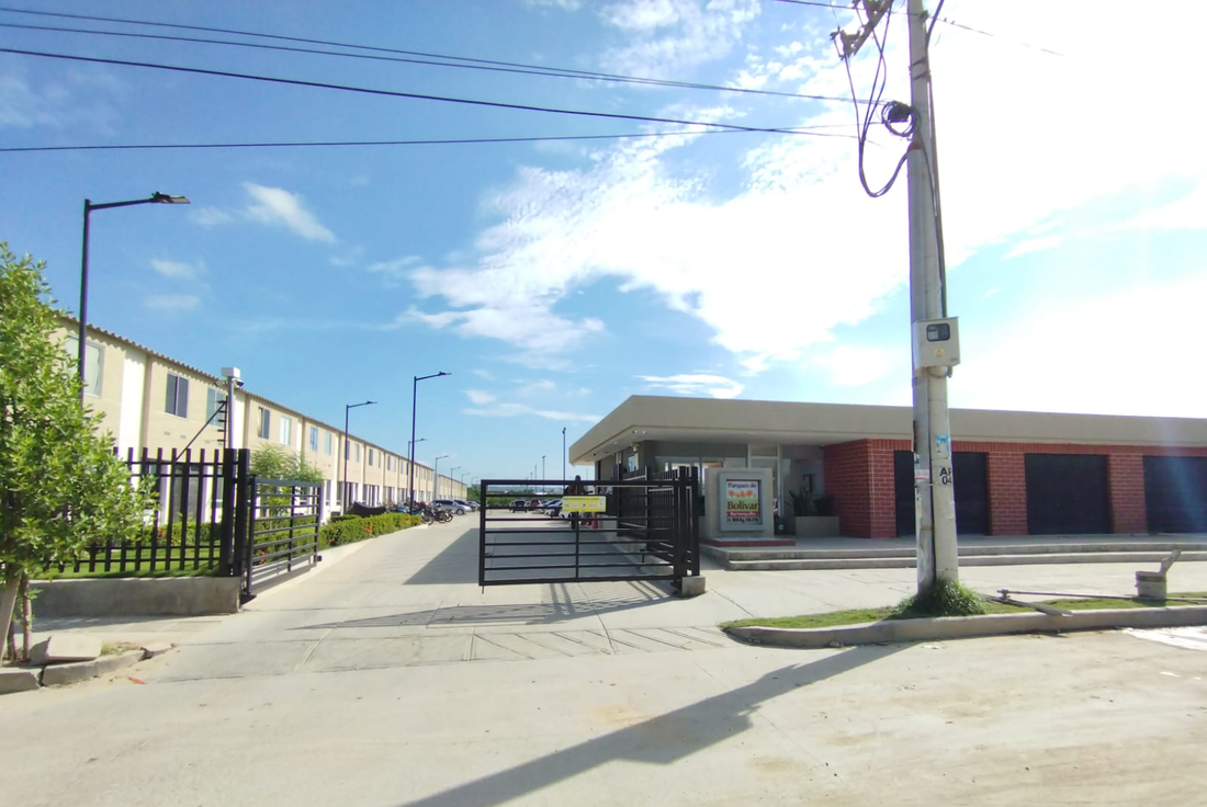 casa con conjunto cerrado en Venta en el Conjunto Parques de bolivar I